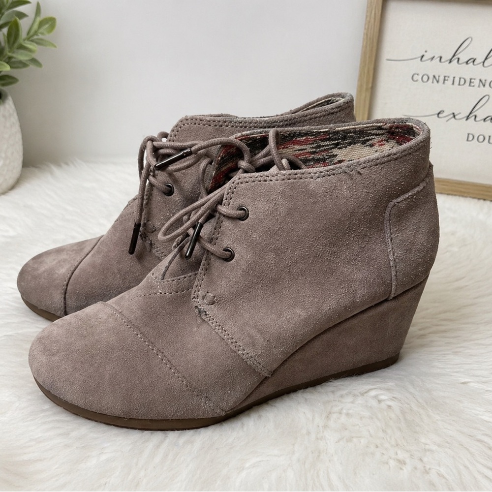 Toms Women’s Taupe Suede Wedge Booties – Size 8